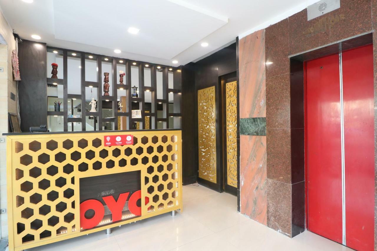 Oyo 29852 Hotel Golden View Abadpura Exterior foto