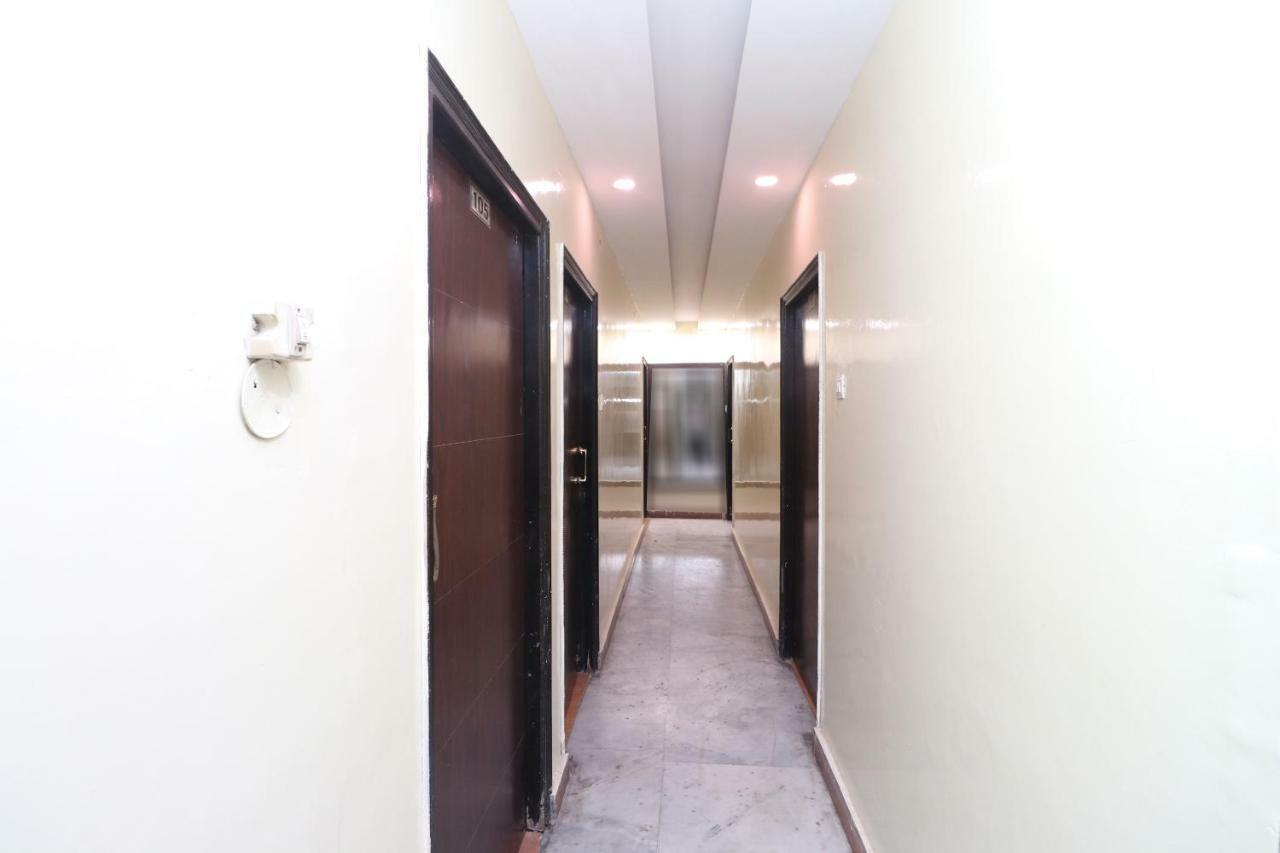 Oyo 29852 Hotel Golden View Abadpura Exterior foto